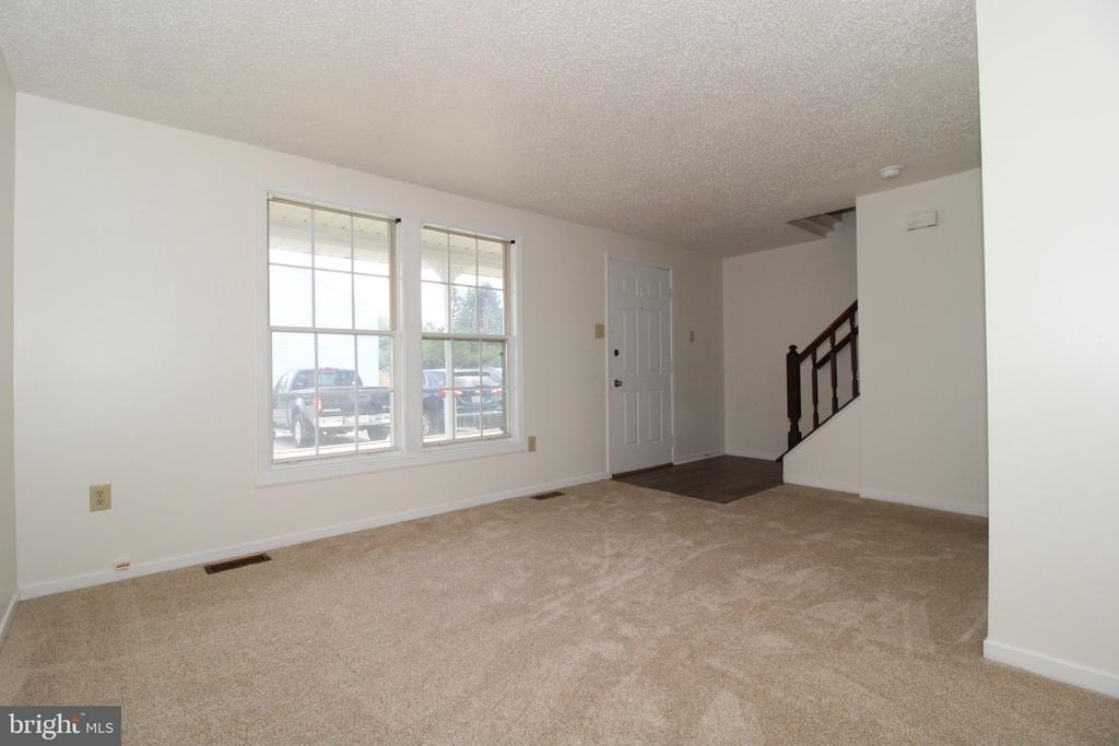 1524 Violet Drive - Photo 2