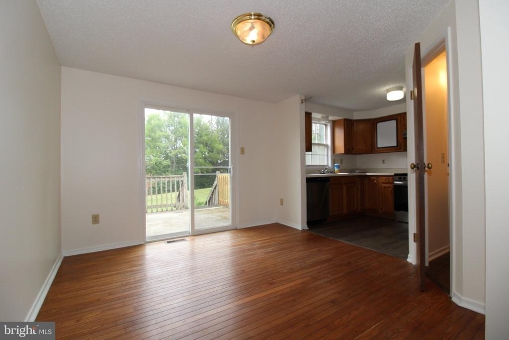 1524 Violet Drive - Photo 3