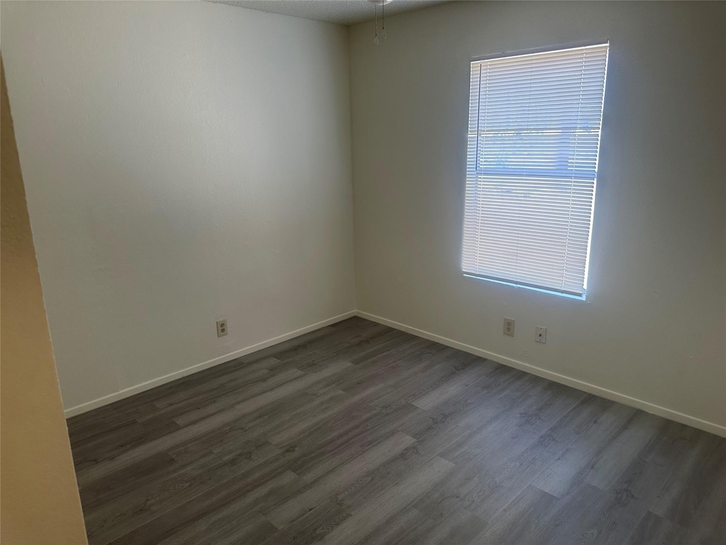 2602 S Bagdad Rd - Photo 18