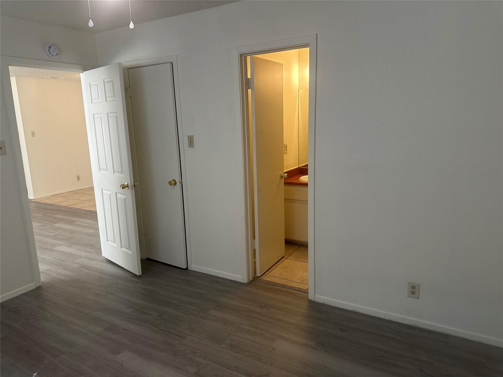 2602 S Bagdad Rd - Photo 10