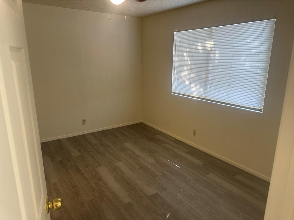 2602 S Bagdad Rd - Photo 9