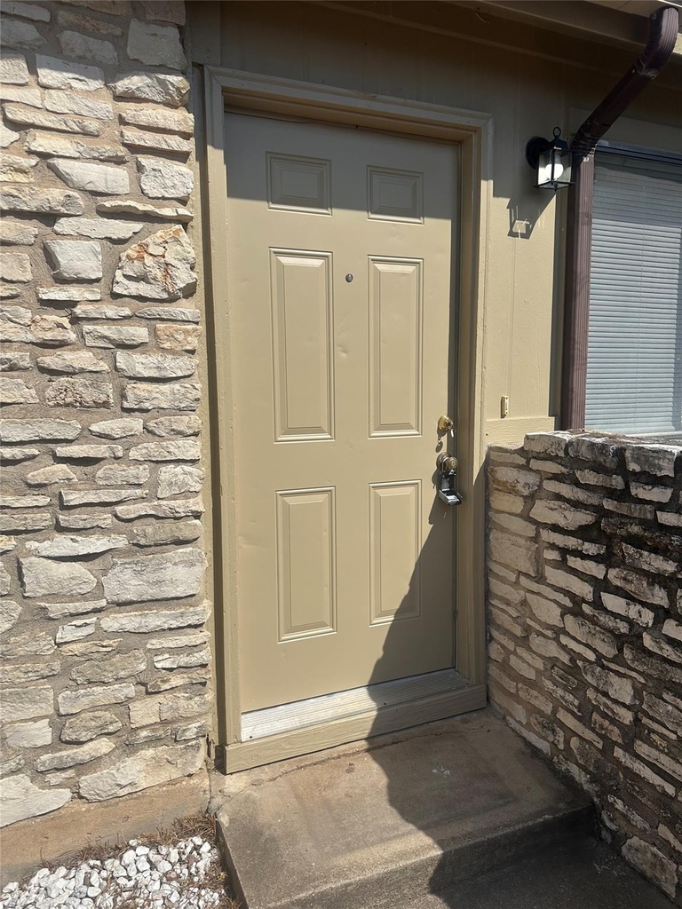 2602 S Bagdad Rd - Photo 1