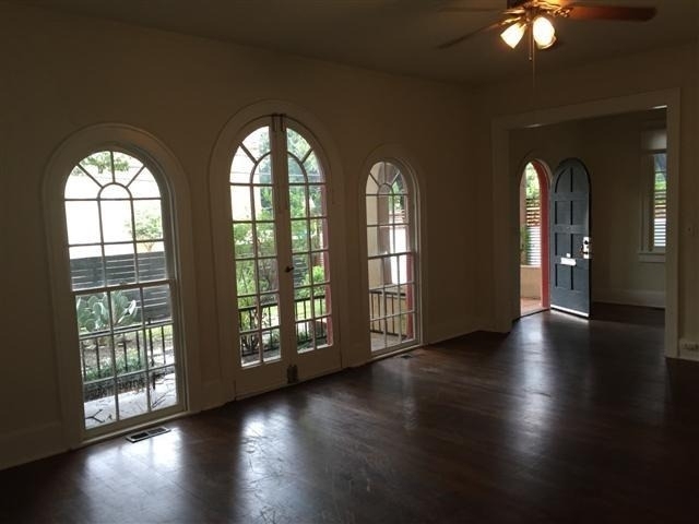 2813 Salado St - Photo 2