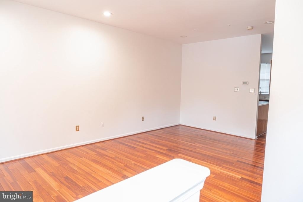 744 Faraway Court - Photo 28