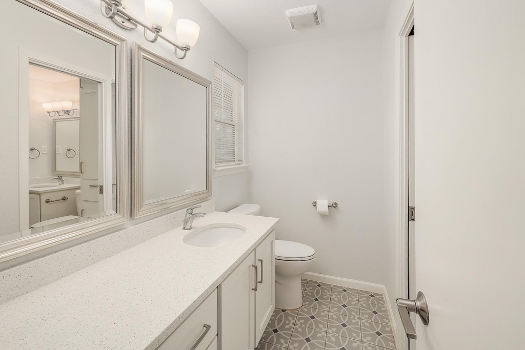 8206 Wavertree Ct - Photo 15