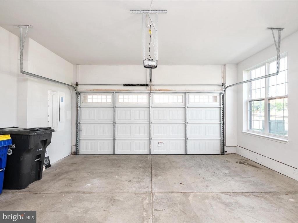 627 Halsey Way - Photo 30