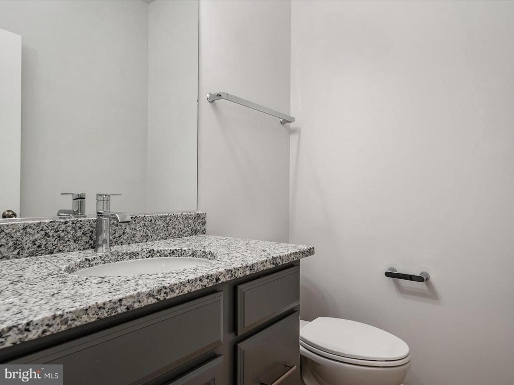 627 Halsey Way - Photo 4