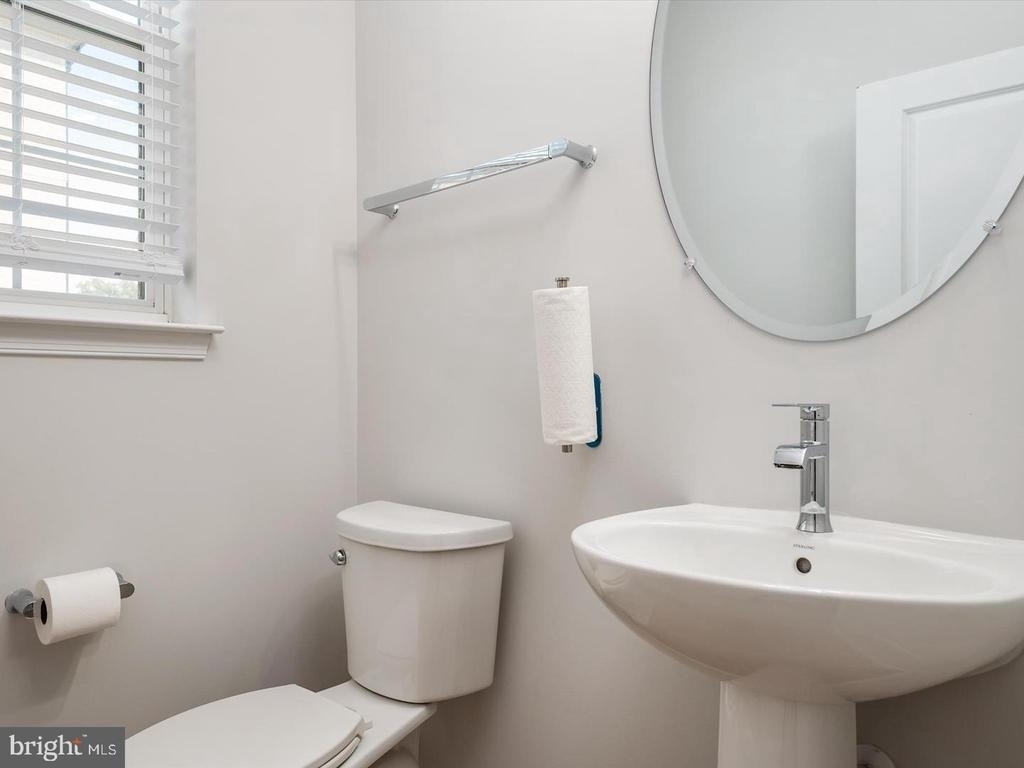 627 Halsey Way - Photo 12
