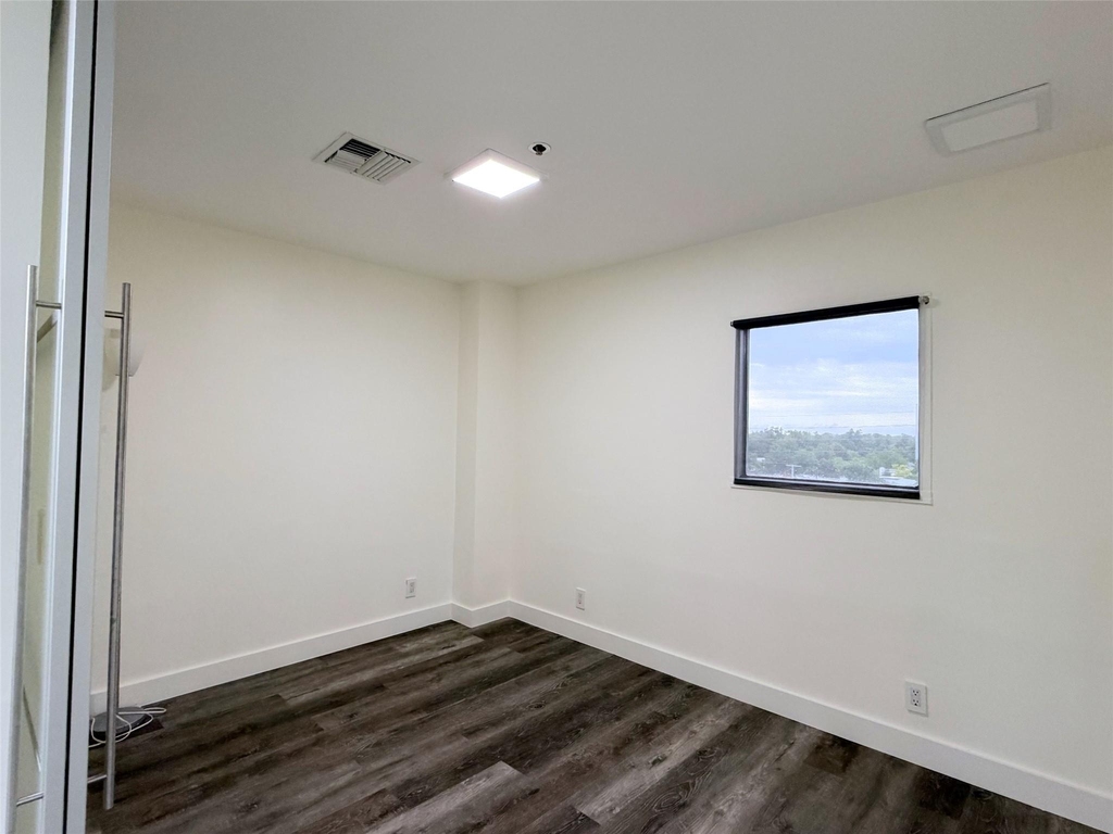 40 N Interstate 35 - Photo 10