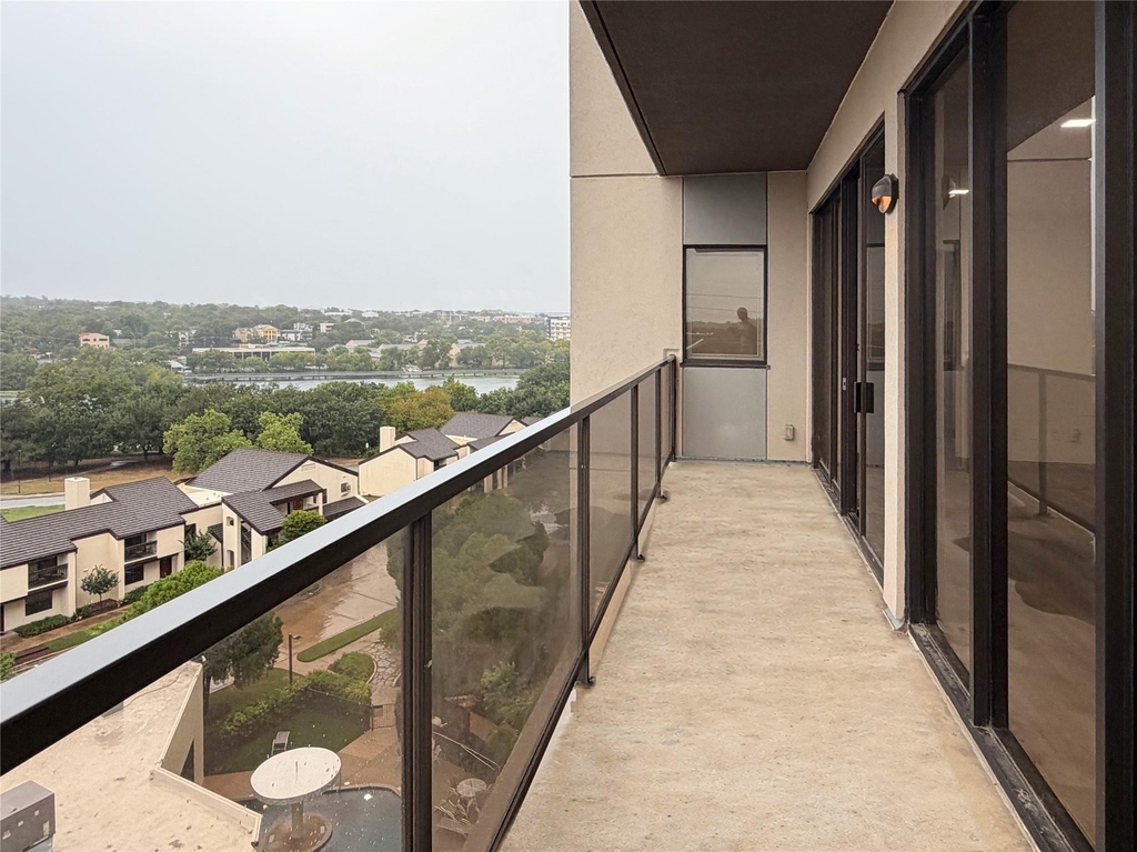 40 N Interstate 35 - Photo 1