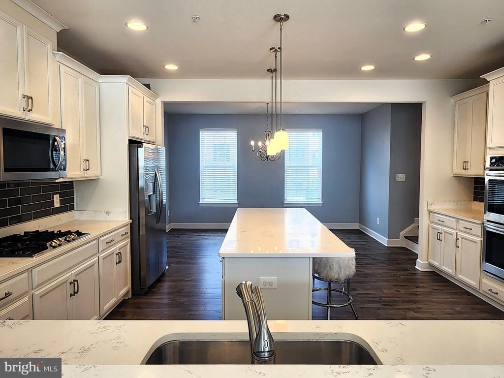 9157 Fox Stream Way - Photo 5