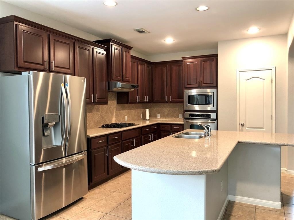 10808 Sky Rock Dr - Photo 4
