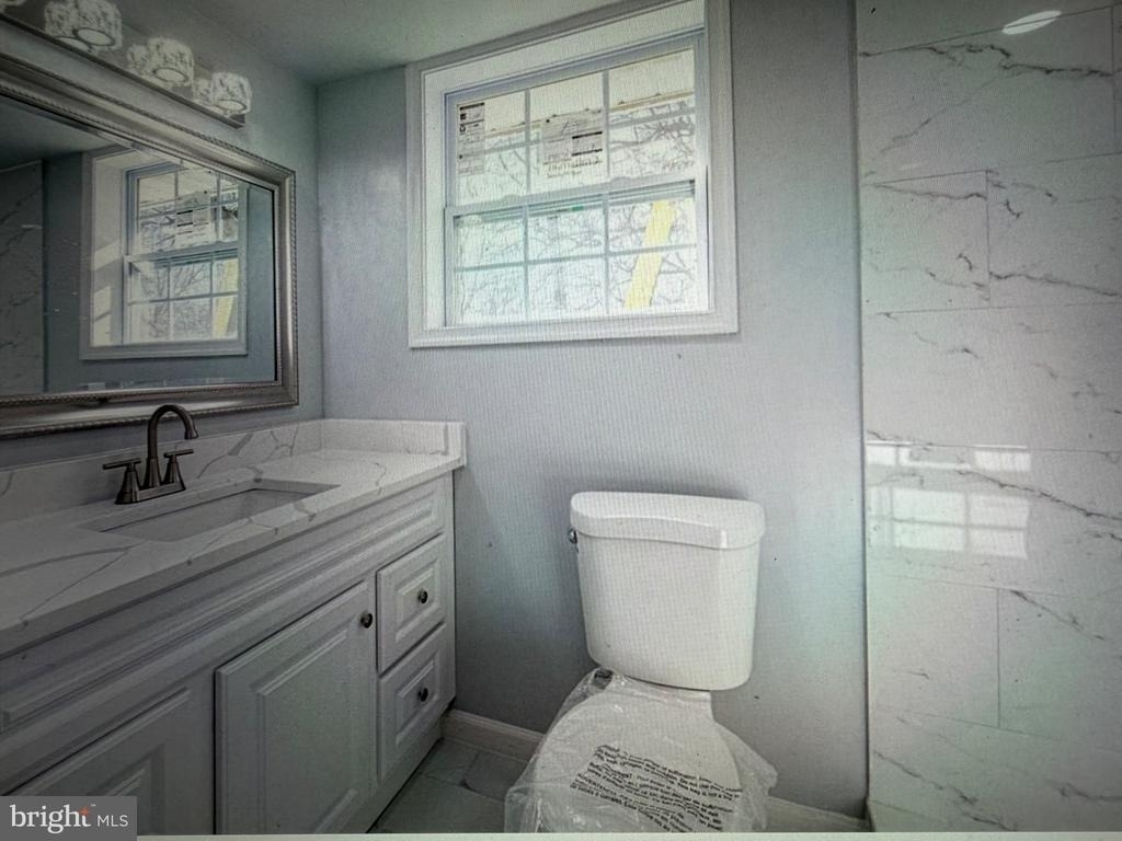 1801 Jarvis Avenue - Photo 11