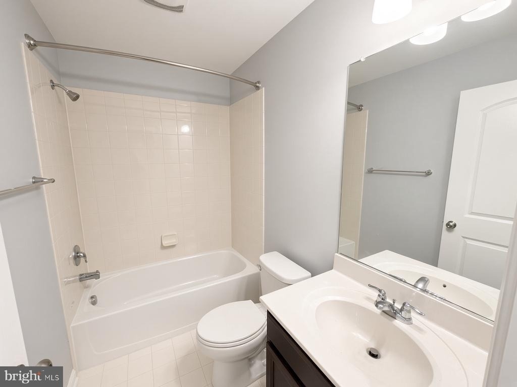 9600 Smithview Place - Photo 5