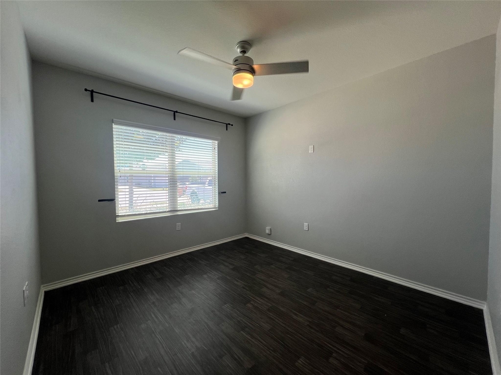 13122 Titanium St - Photo 2
