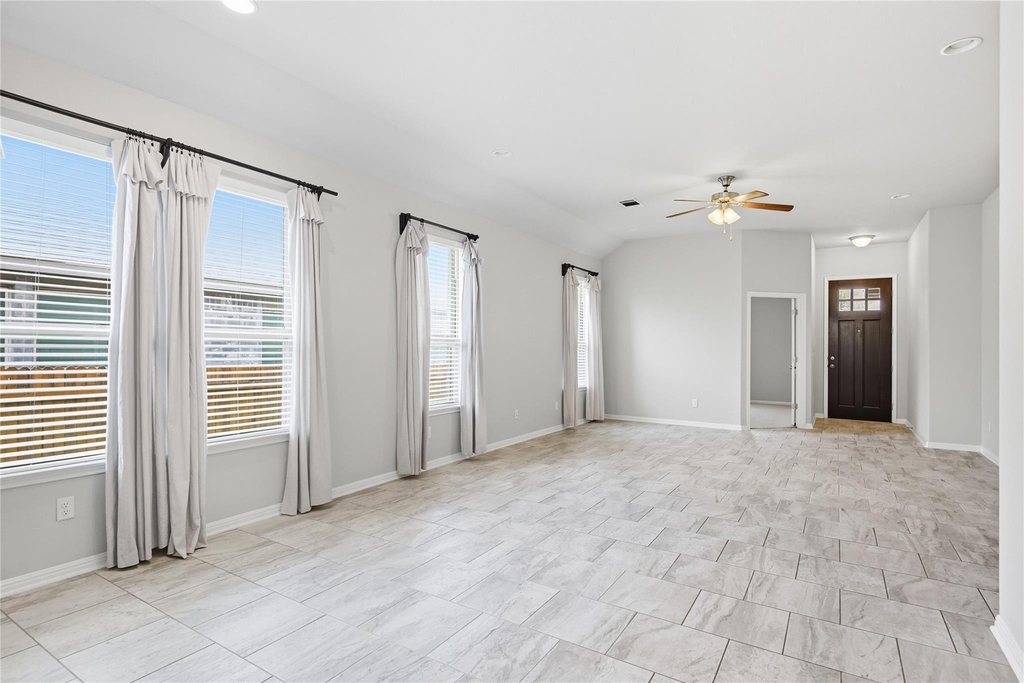 5925 Malta Cir - Photo 13