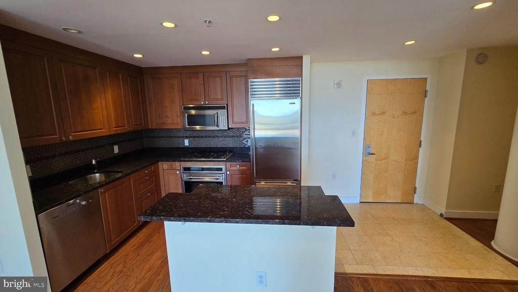 6820 Wisconsin Avenue - Photo 3
