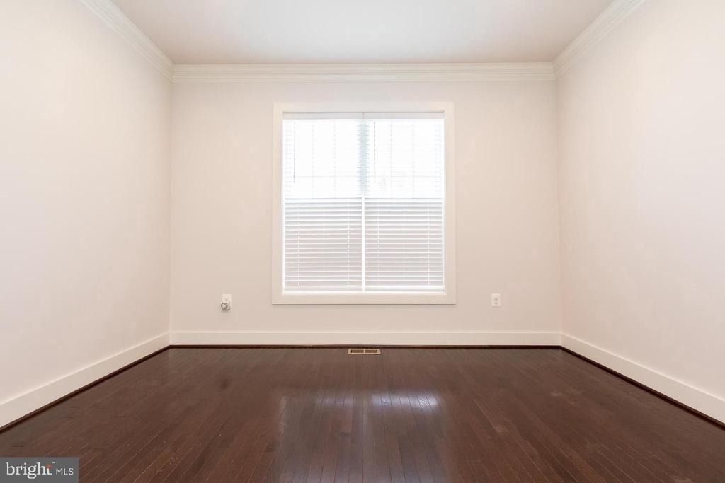 304 S Stonestreet Avenue - Photo 17