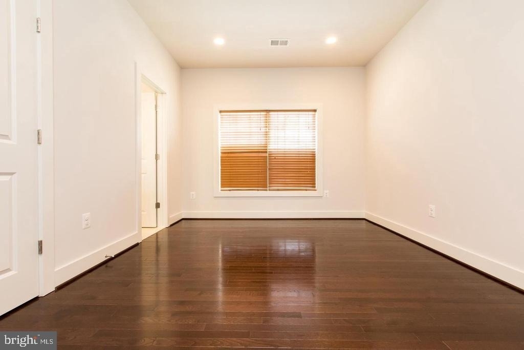 304 S Stonestreet Avenue - Photo 33