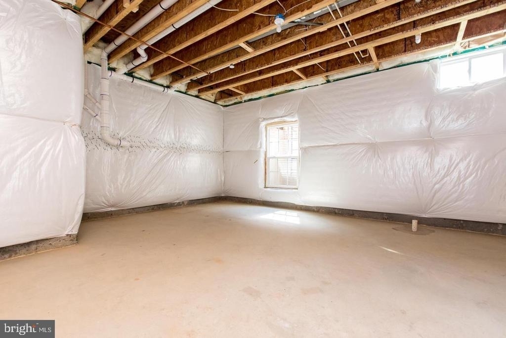 304 S Stonestreet Avenue - Photo 36