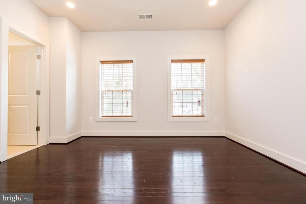 304 S Stonestreet Avenue - Photo 30