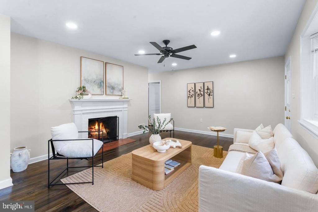 121 Whitmoor Terrace - Photo 1