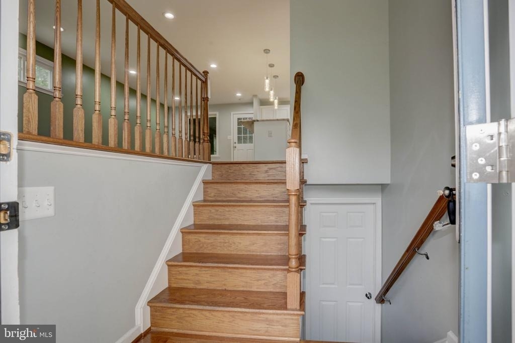 1007 Venice Drive - Photo 1