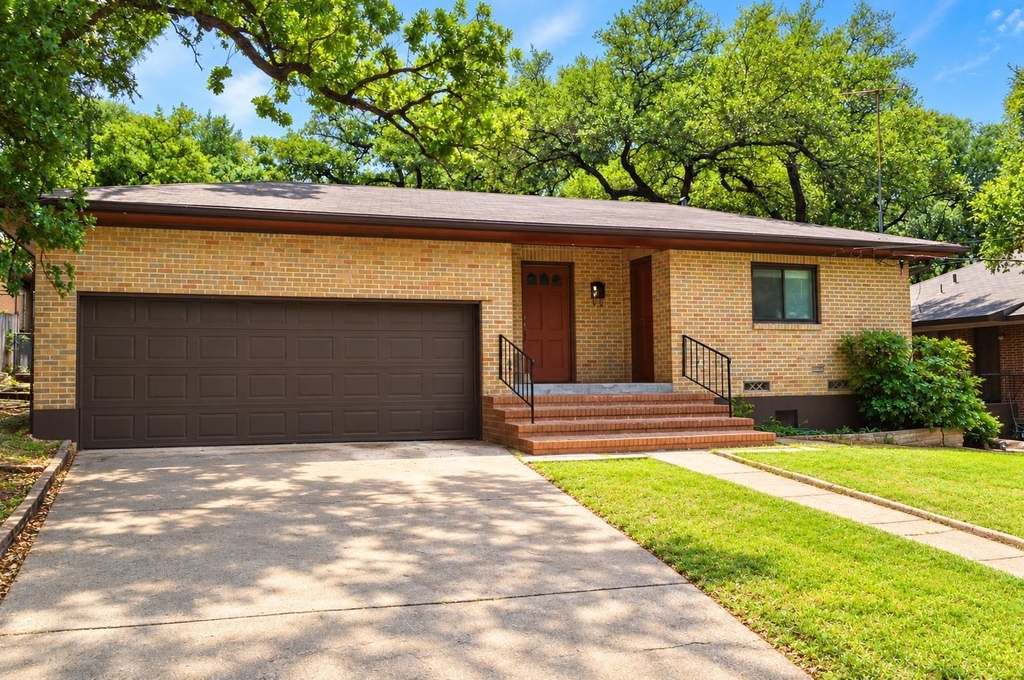 919 Keith Ln - Photo 0