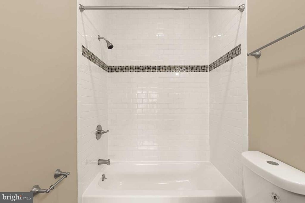 5230 Strathmore Avenue - Photo 19