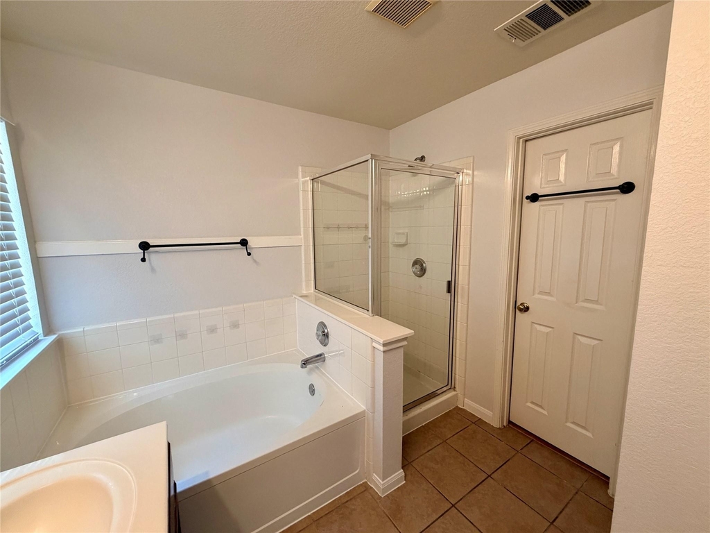 1517 Hawk Dr - Photo 13