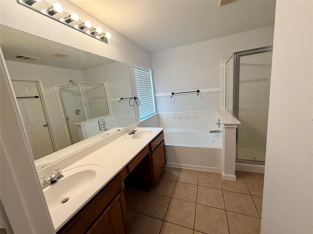 1517 Hawk Dr - Photo 12