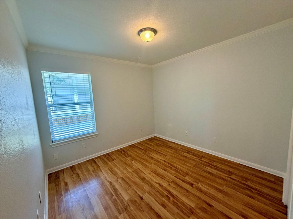 1517 Hawk Dr - Photo 18