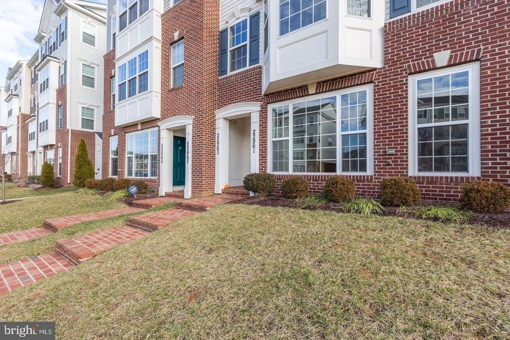 22961 Newcut Road - Photo 3