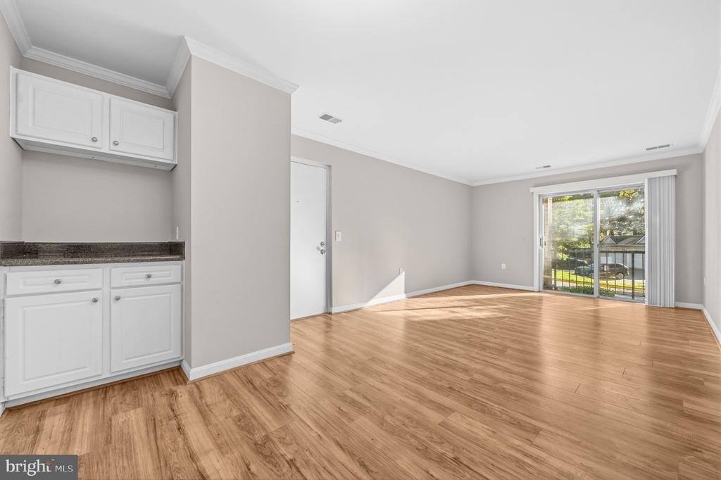 18302 Streamside Drive - Photo 6
