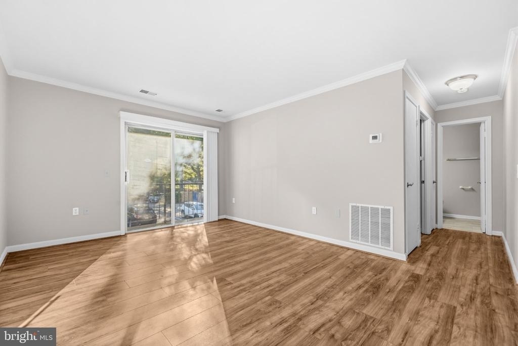 18302 Streamside Drive - Photo 5