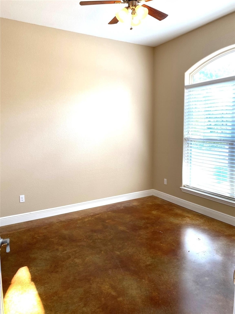 132 Akaloa Dr - Photo 4