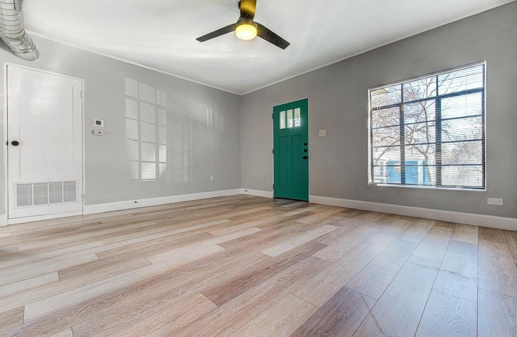 3904 Maplewood Ave - Photo 2