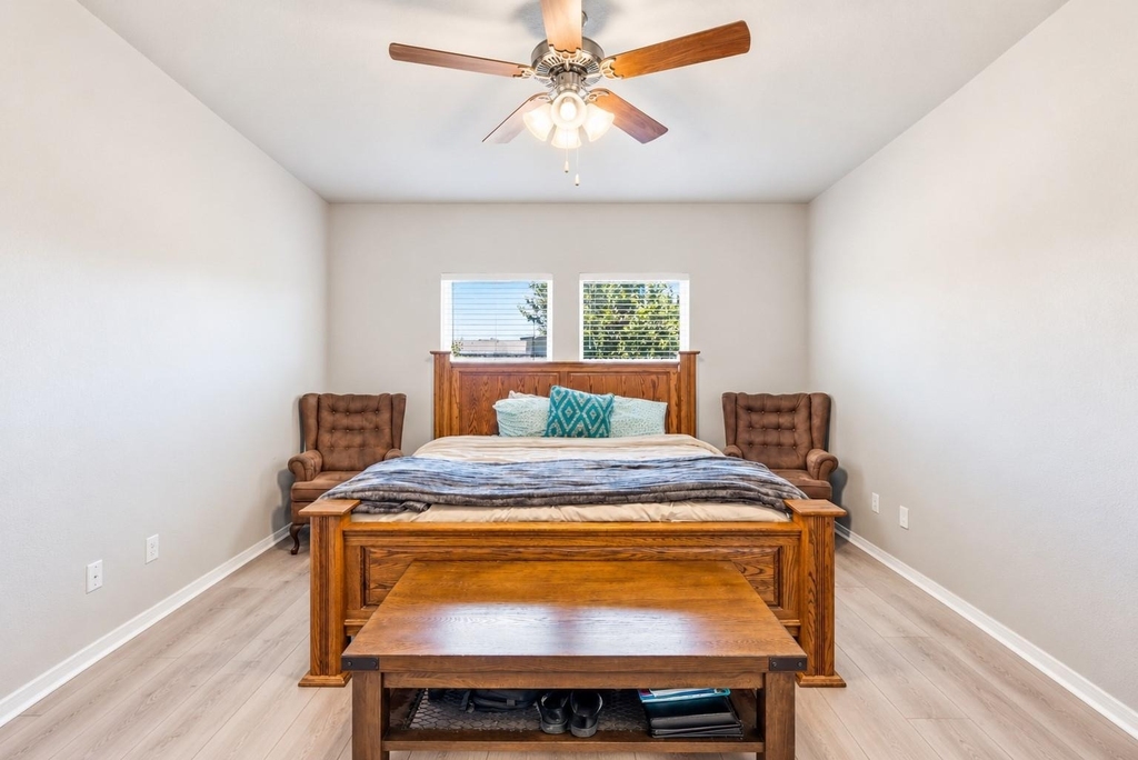 1125 Lakeway Crossing Dr - Photo 15