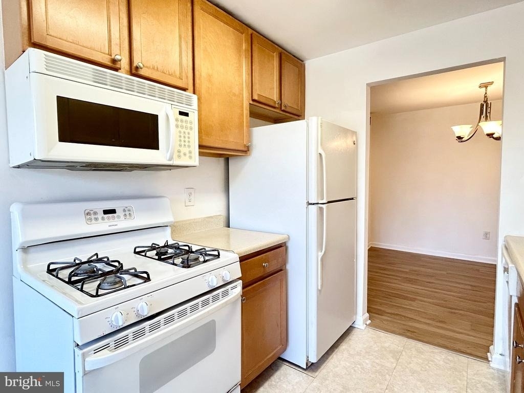 8721 Hayshed Lane - Photo 5