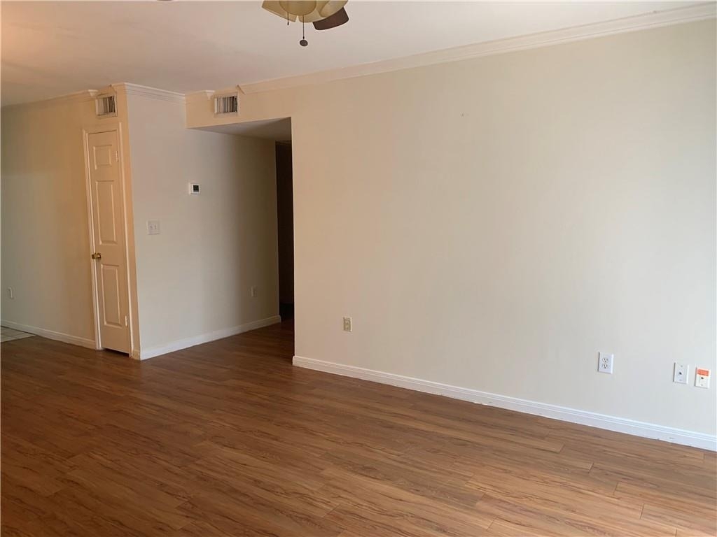 501 W 26th St - Photo 2