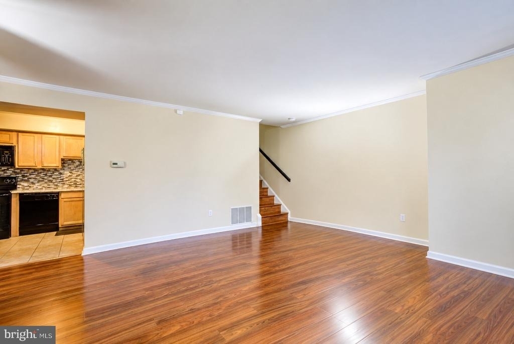 9065 N Laurel Road - Photo 1