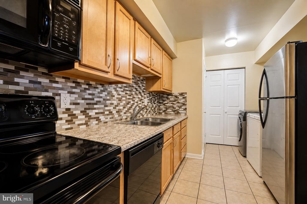 9065 N Laurel Road - Photo 6