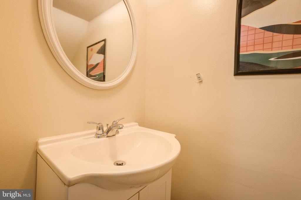9065 N Laurel Road - Photo 9