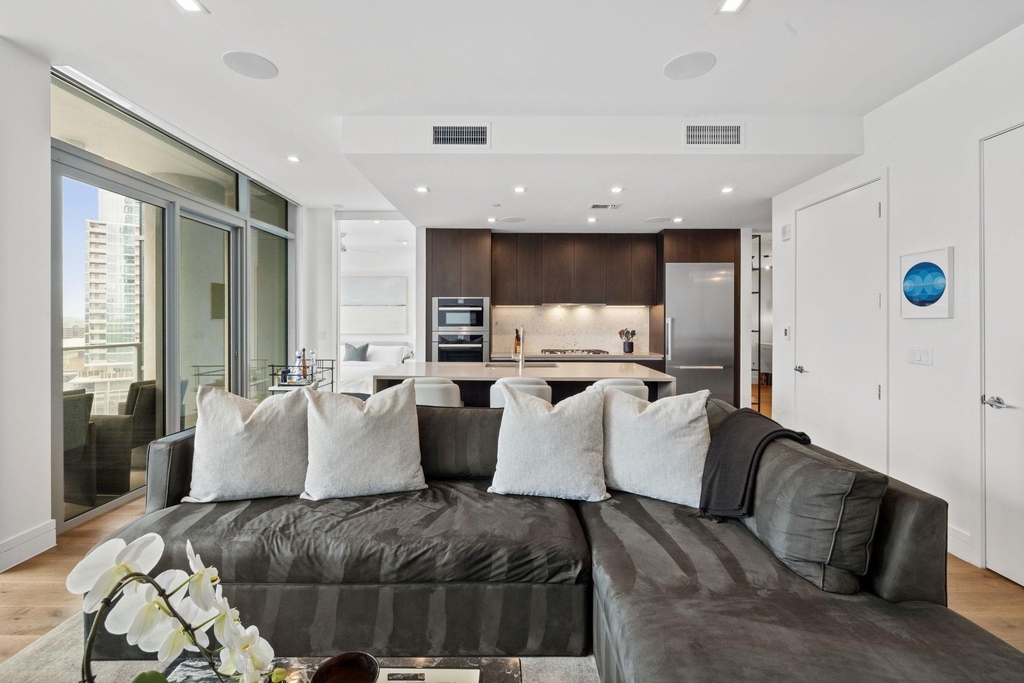 501 West Ave - Photo 10