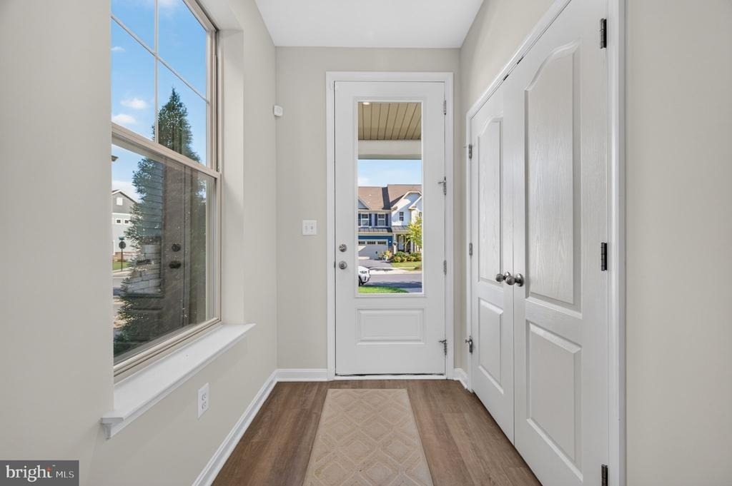 1528 Crampton Street - Photo 3