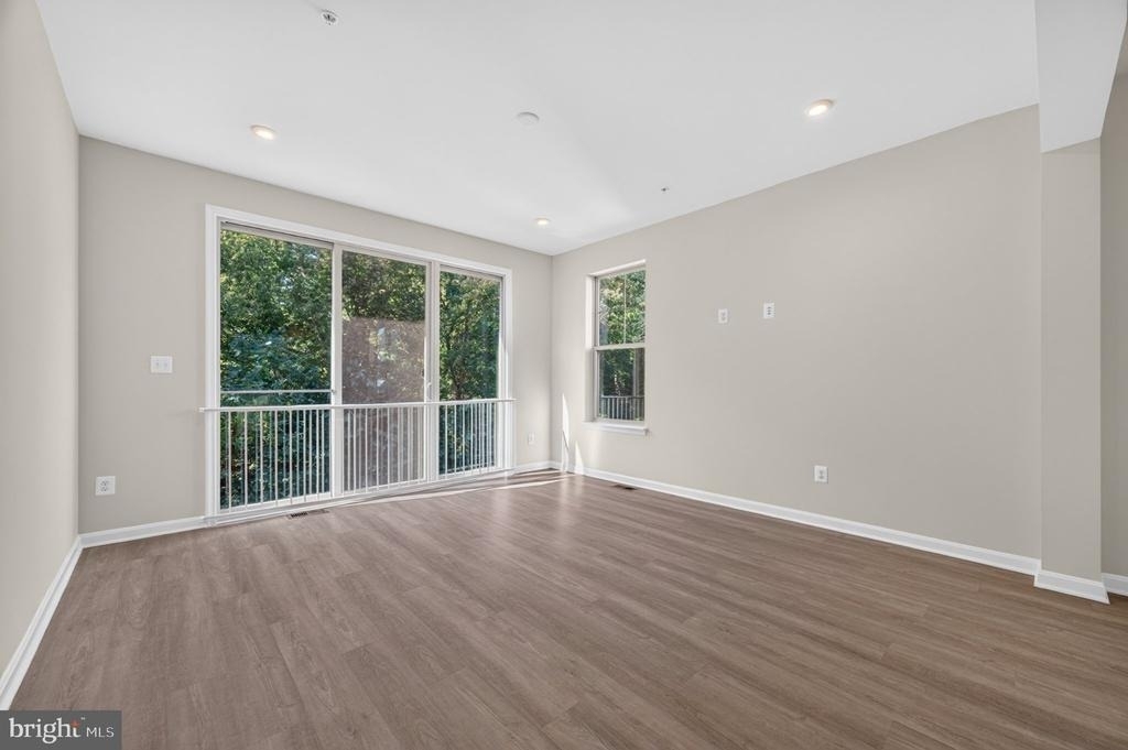 1528 Crampton Street - Photo 14