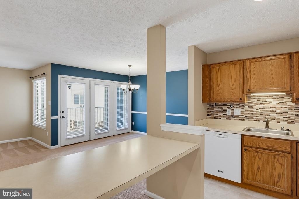 2102 Whitehall Road - Photo 7