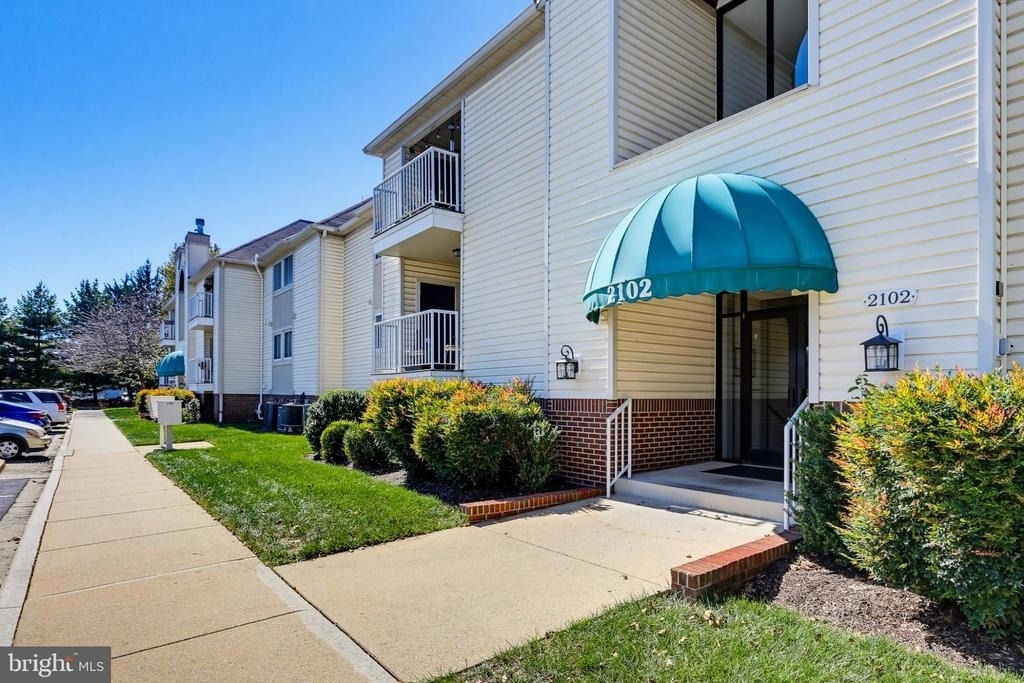 2102 Whitehall Road - Photo 2