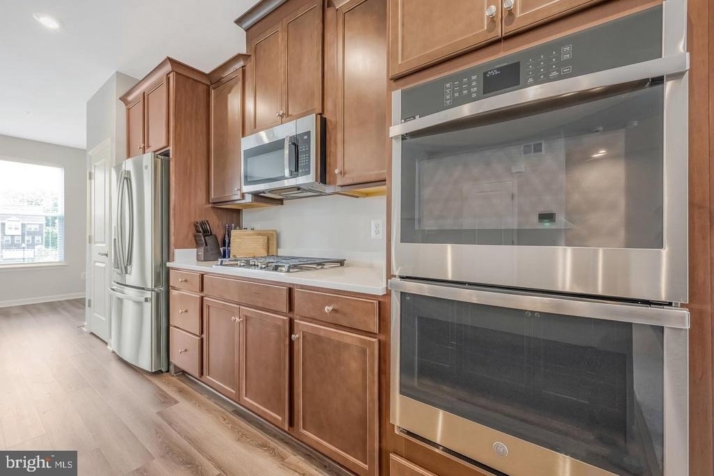 10303 Alta Place - Photo 4