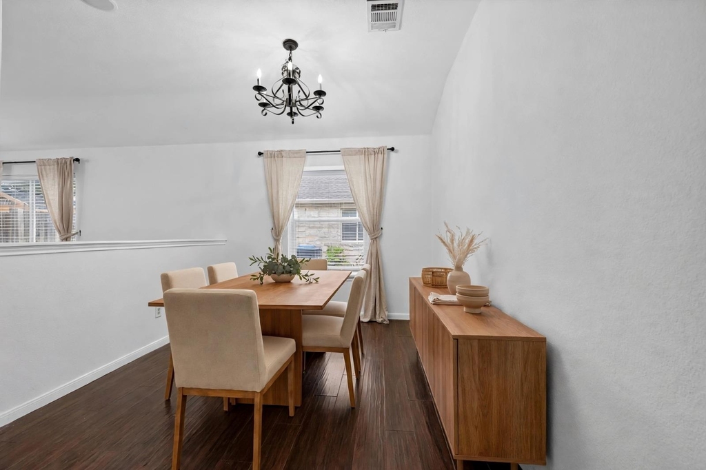 2113 Pearson Way - Photo 8